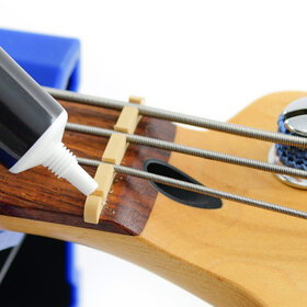 5 Top Tips for Electric Guitar Maintenance